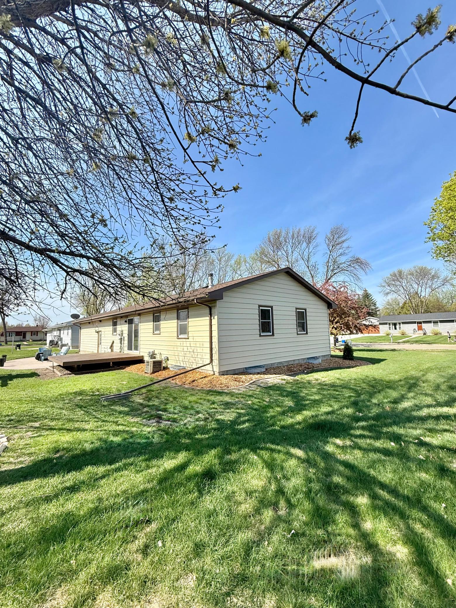 502 19th Street Property Photo 2