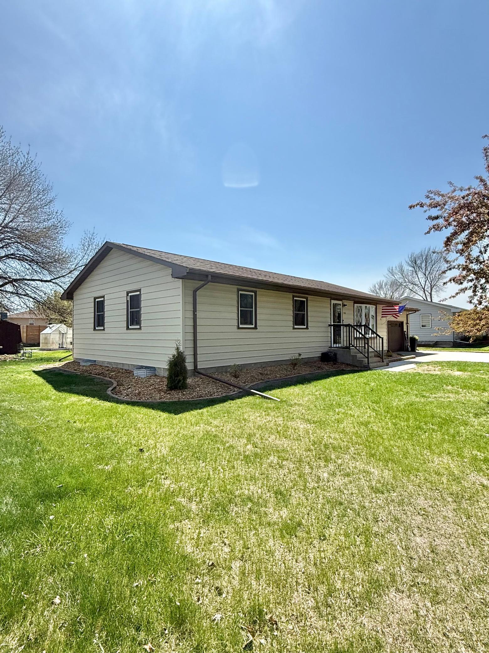 502 19th Street Property Photo 3