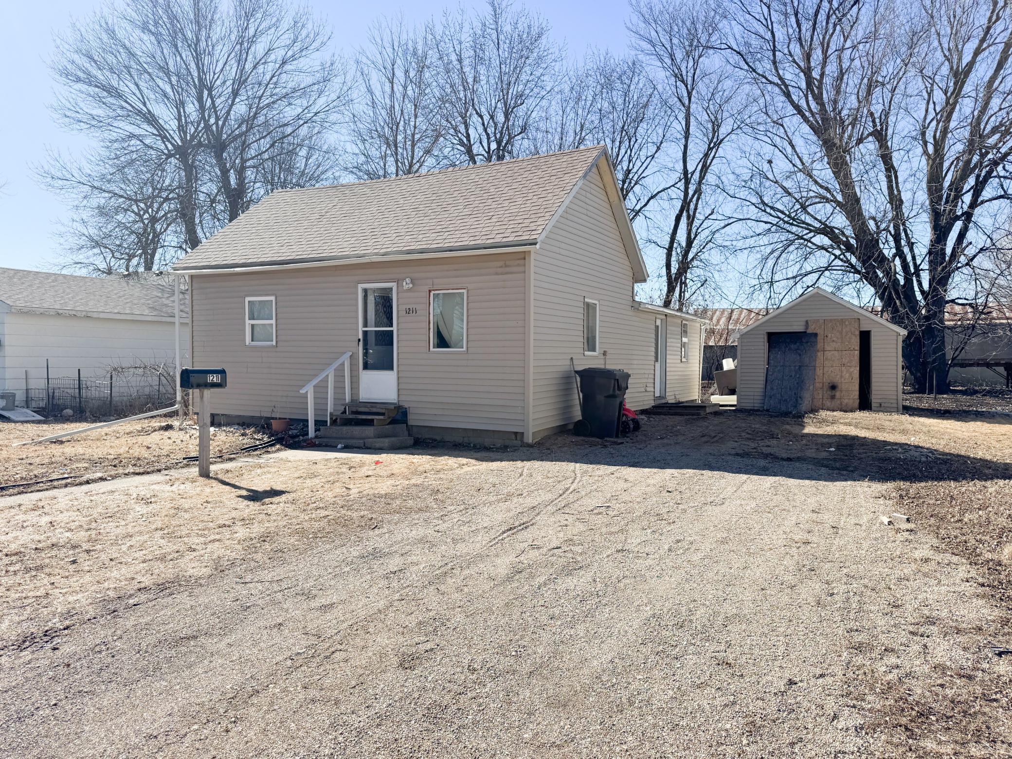 1211 Virginia Avenue Property Photo 1