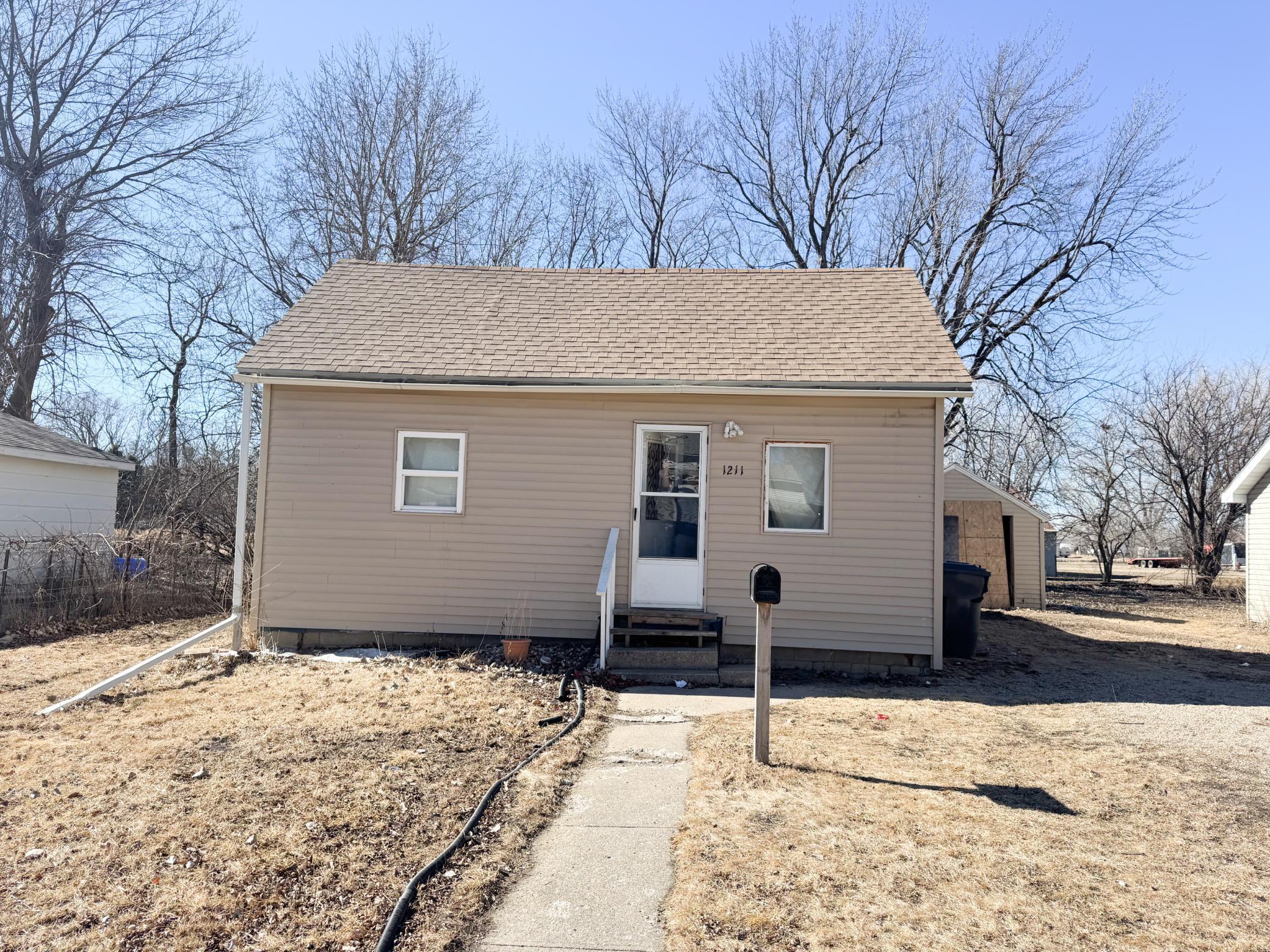 1211 Virginia Avenue Property Photo 2