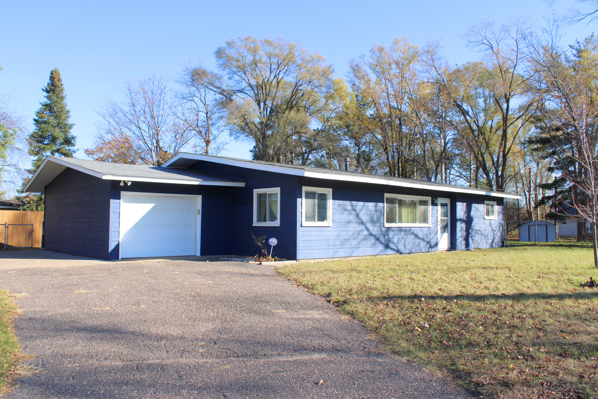 11911 Undercliff Street Property Photo