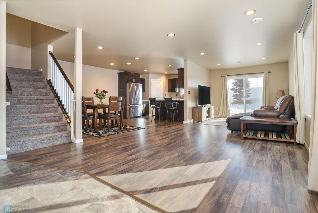 1281 4th Street Property Photo 6