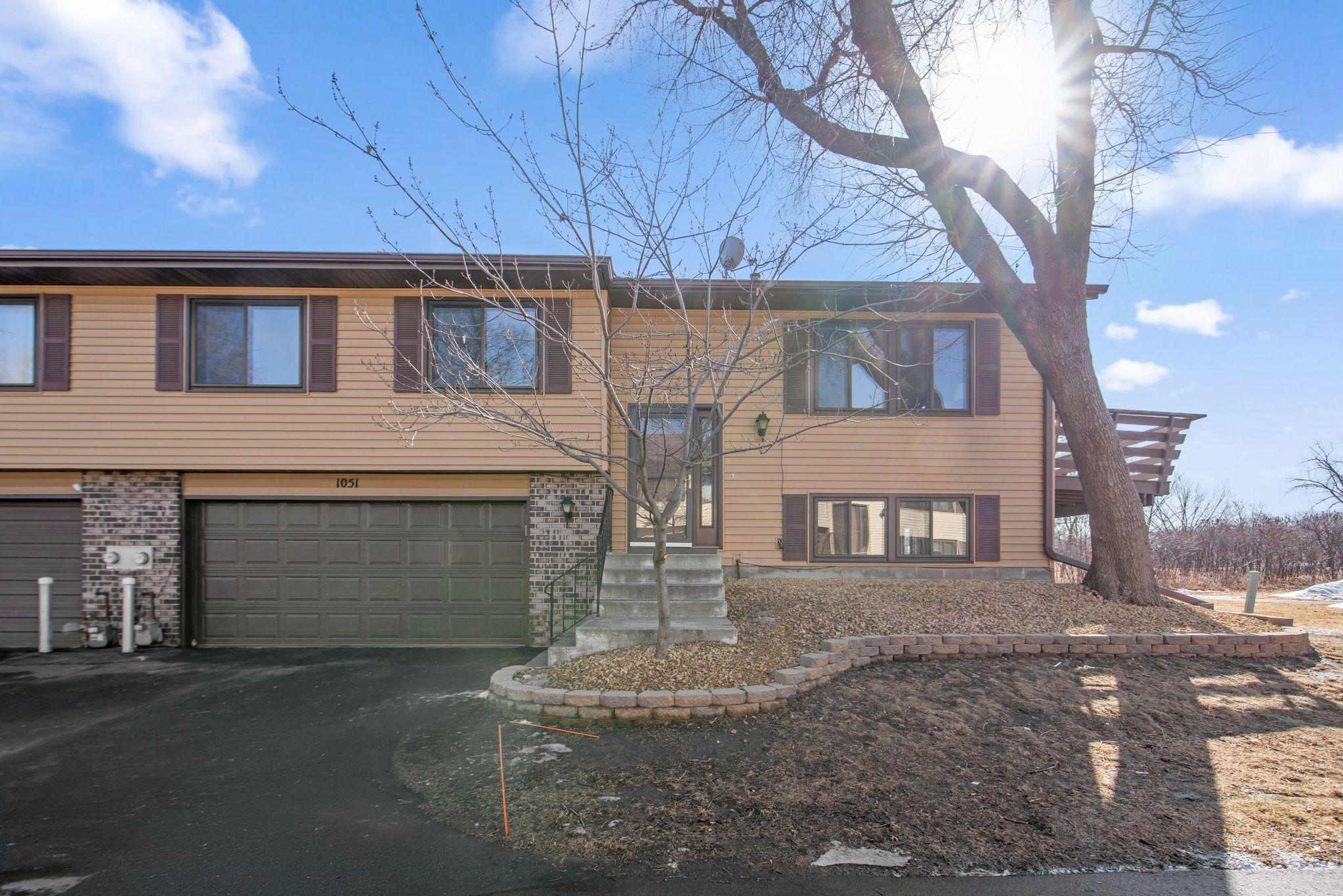 1051 121st Lane Property Photo 5