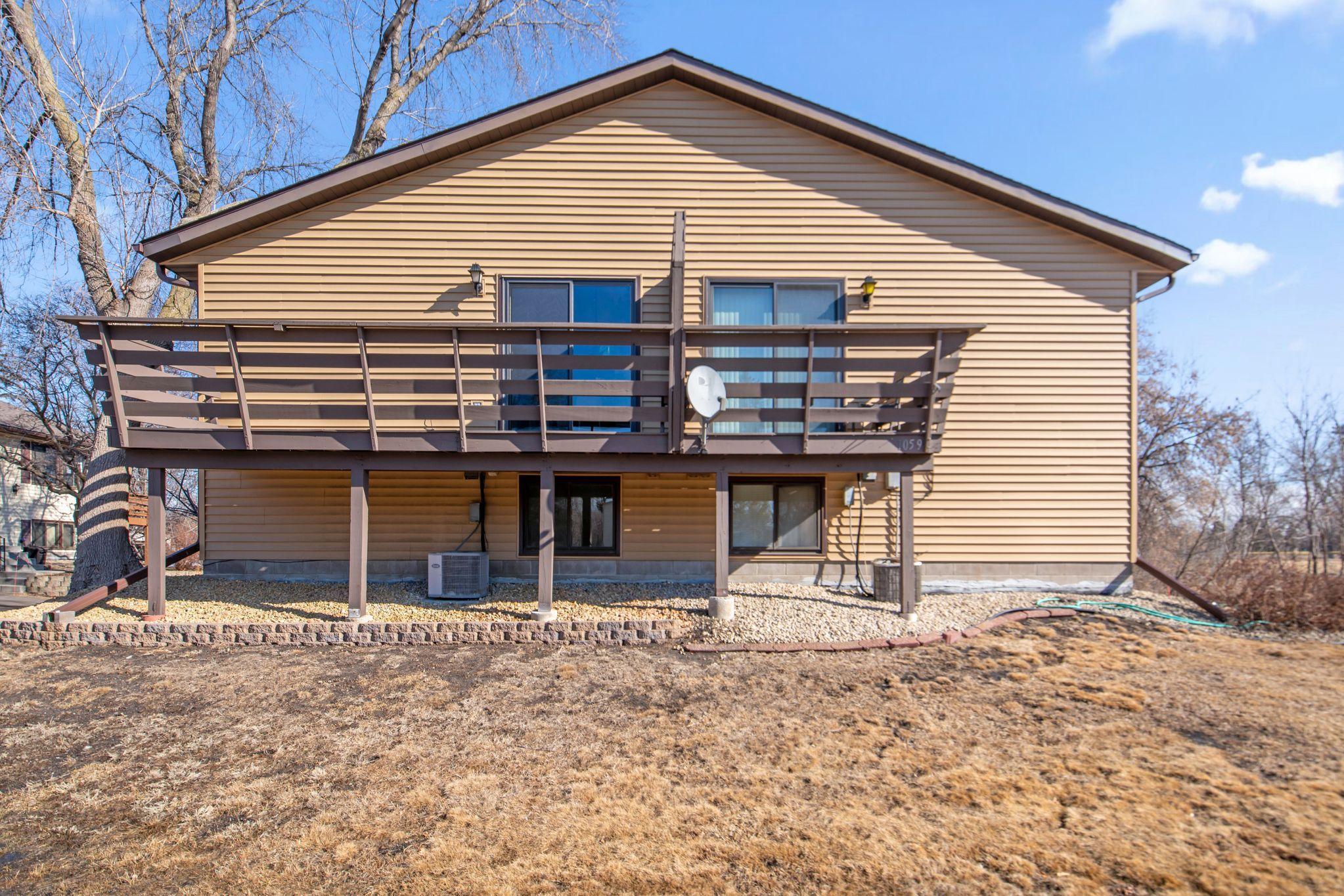 1051 121st Lane Property Photo 6