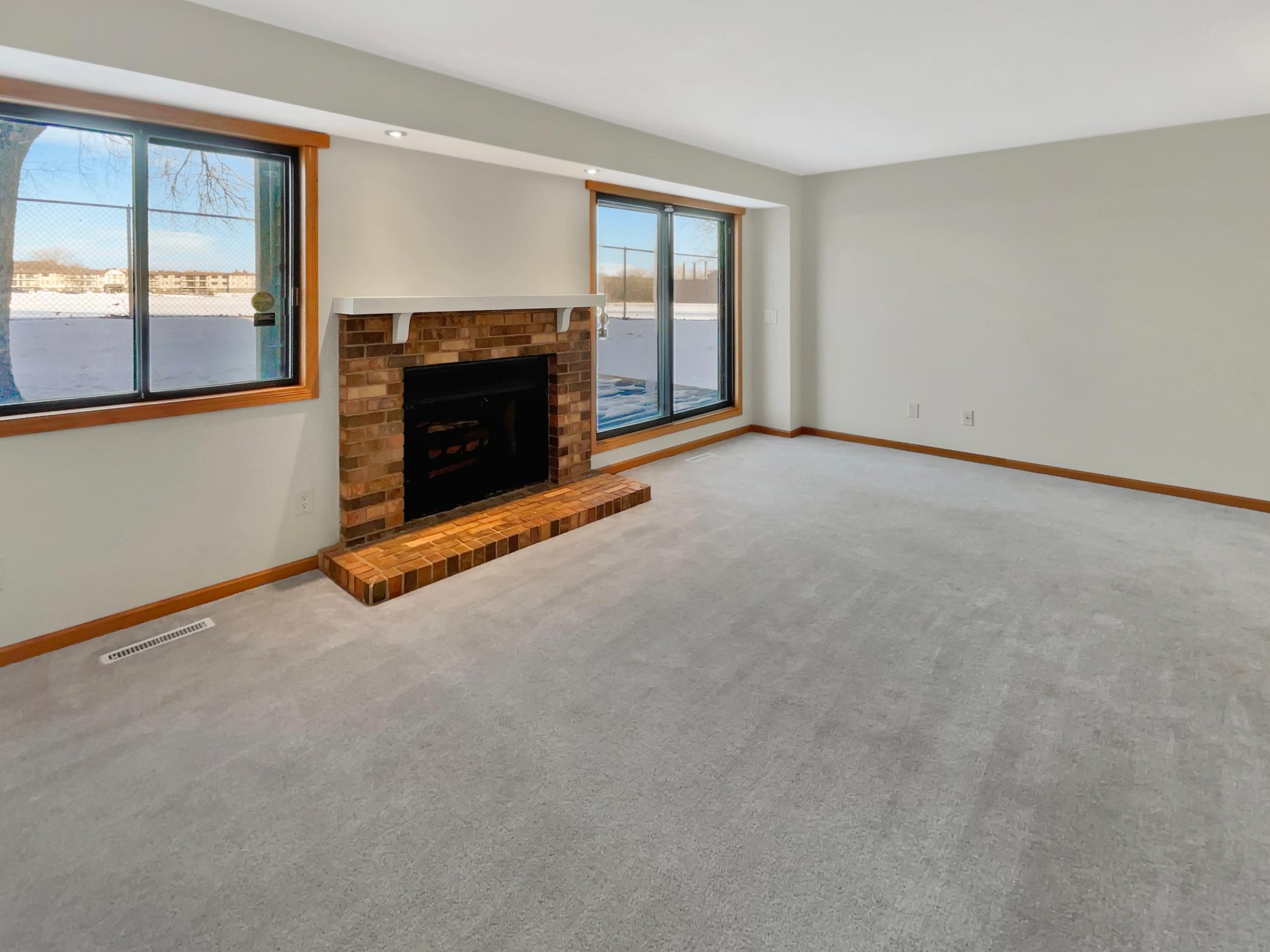 192 Bridlewood Drive Property Photo 2