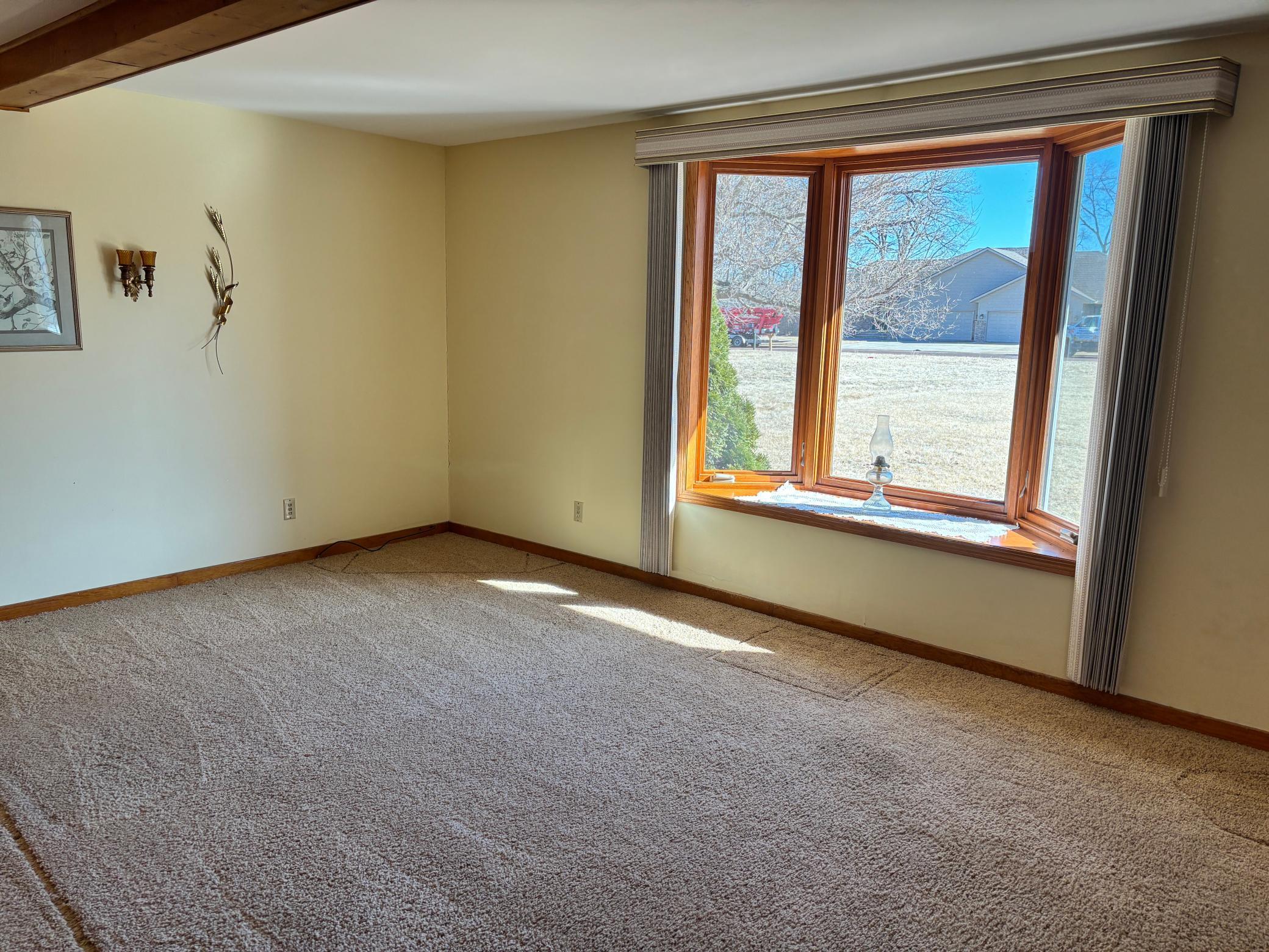 754 Shoreacres Drive Property Photo 2
