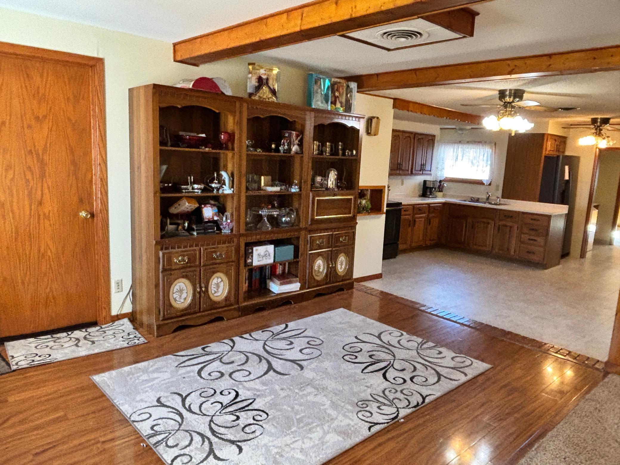 754 Shoreacres Drive Property Photo 8