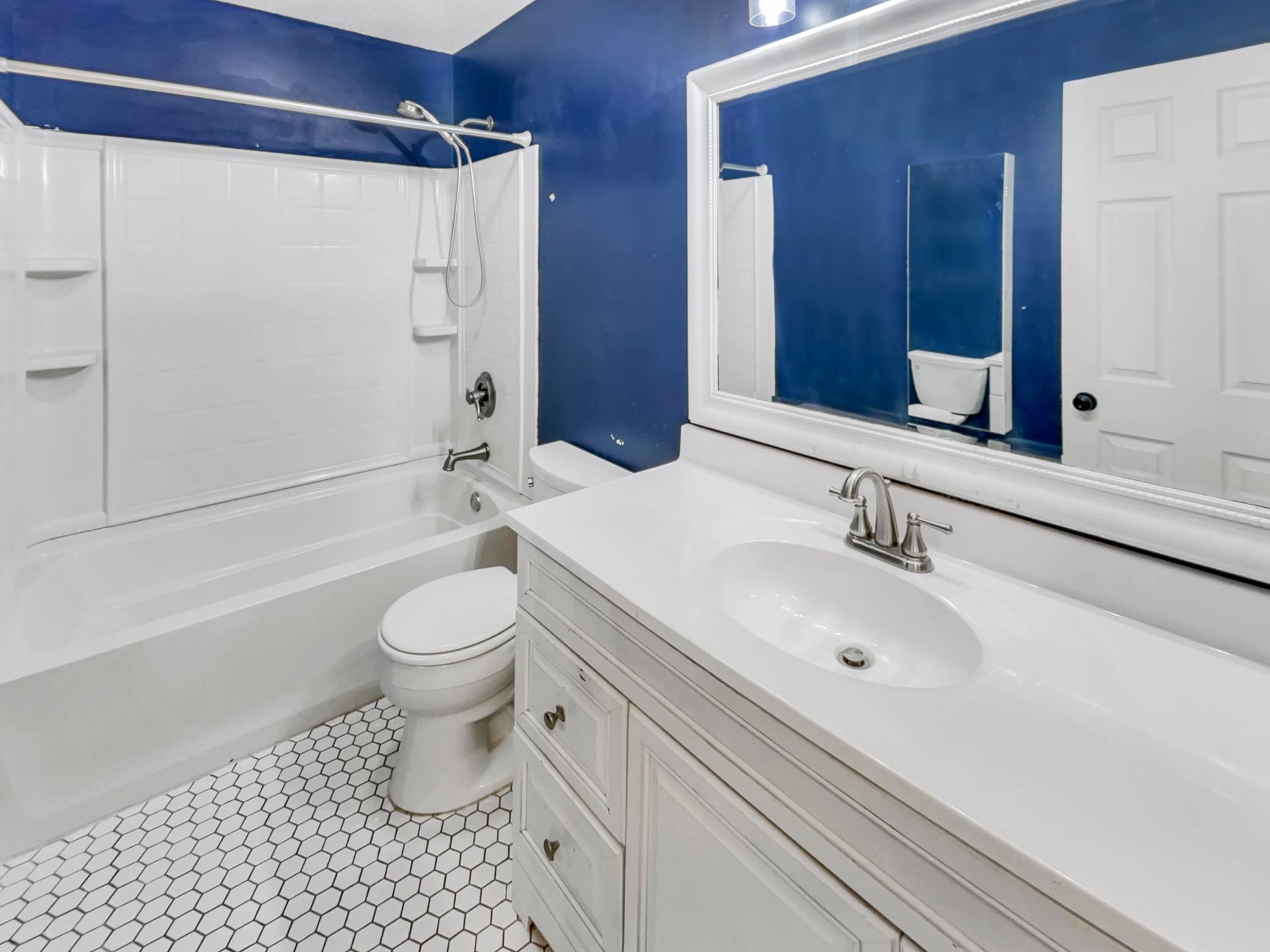 1132 Lincoln Court Property Photo 5