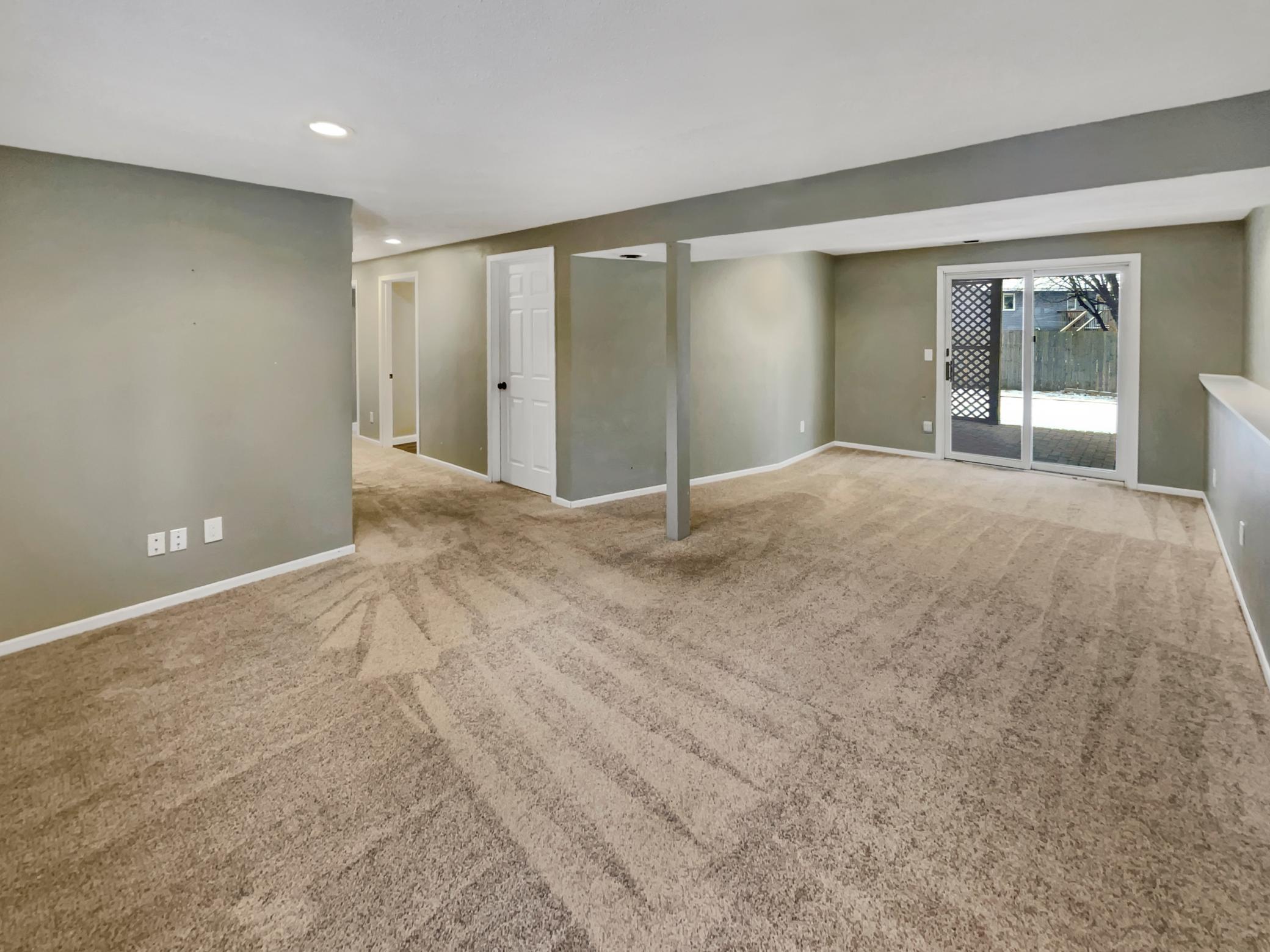 1132 Lincoln Court Property Photo 16