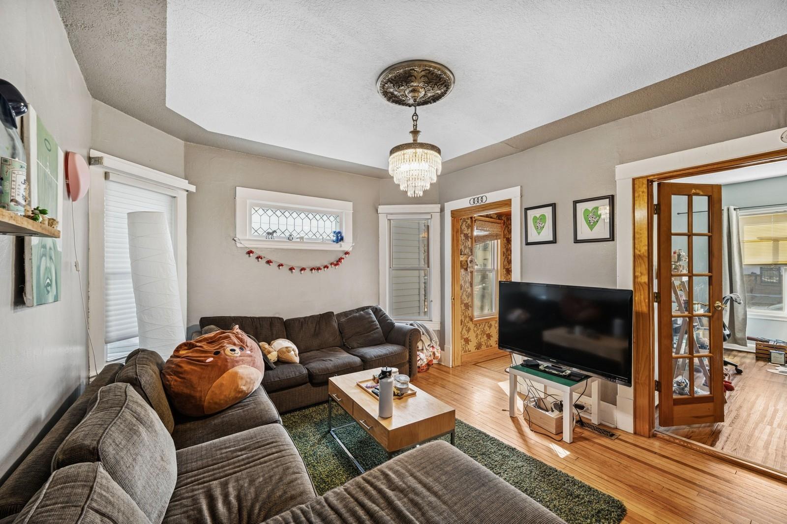 735 Madison Street Property Photo 4