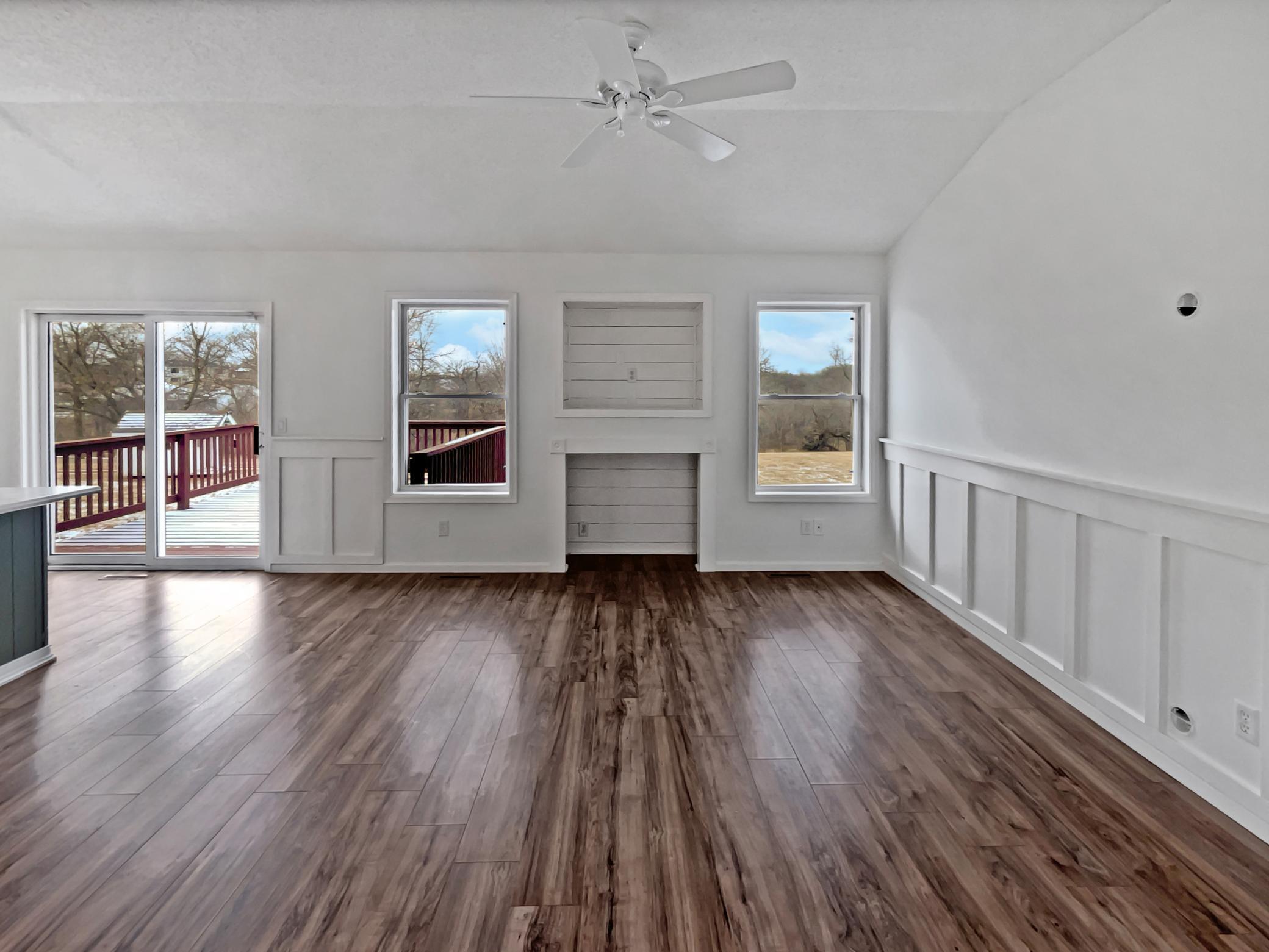 813 Deerfield Road Property Photo 2
