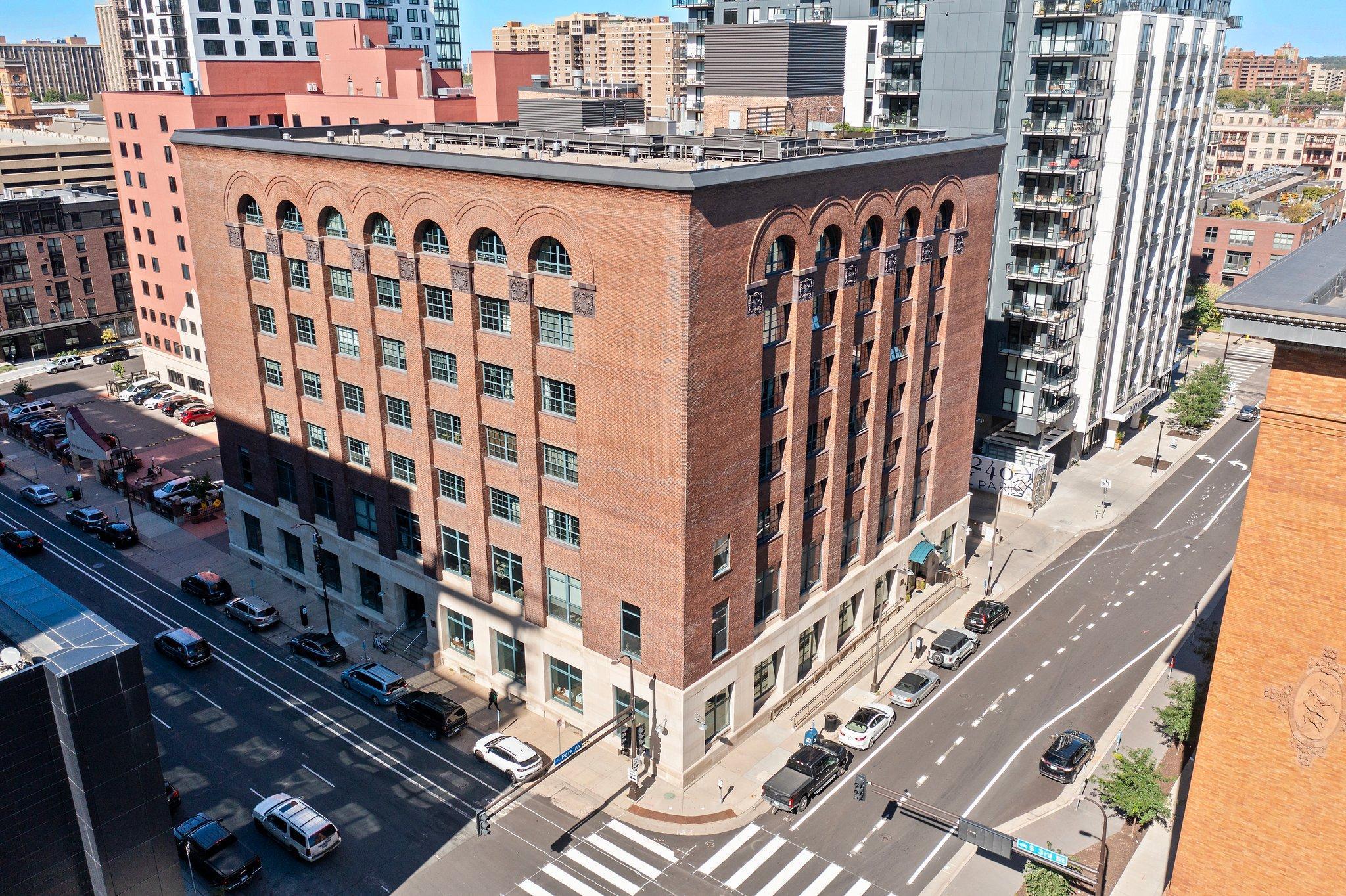250 Park Avenue 306 Property Photo 5