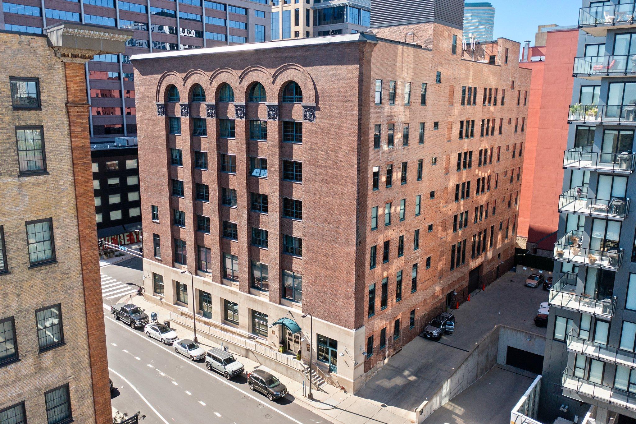 250 Park Avenue 306 Property Photo 6