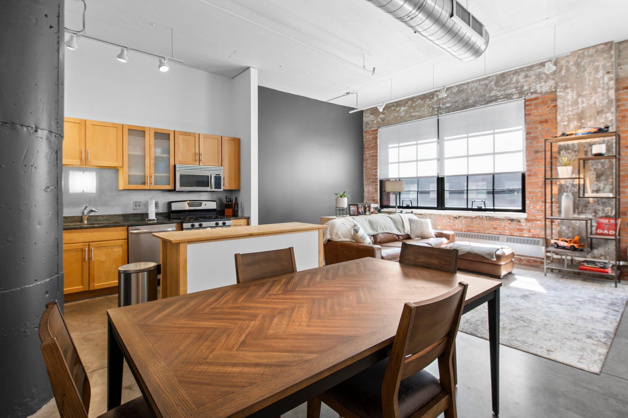 250 Park Avenue 306 Property Photo 14