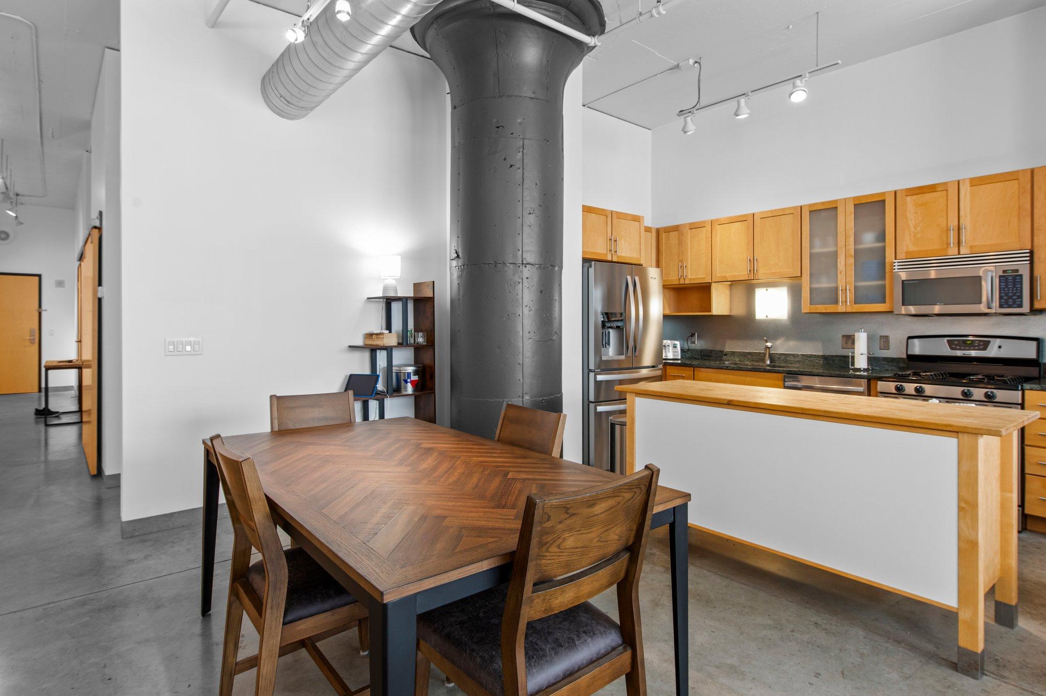 250 Park Avenue 306 Property Photo 15