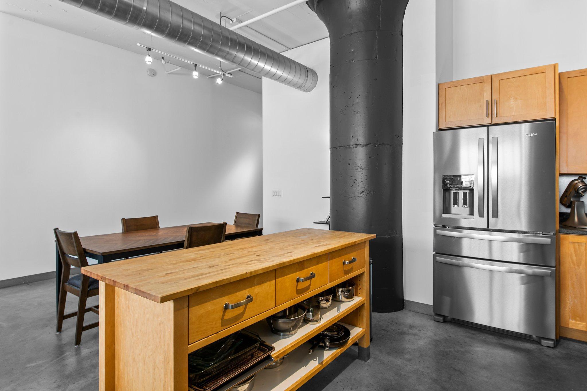 250 Park Avenue 306 Property Photo 19