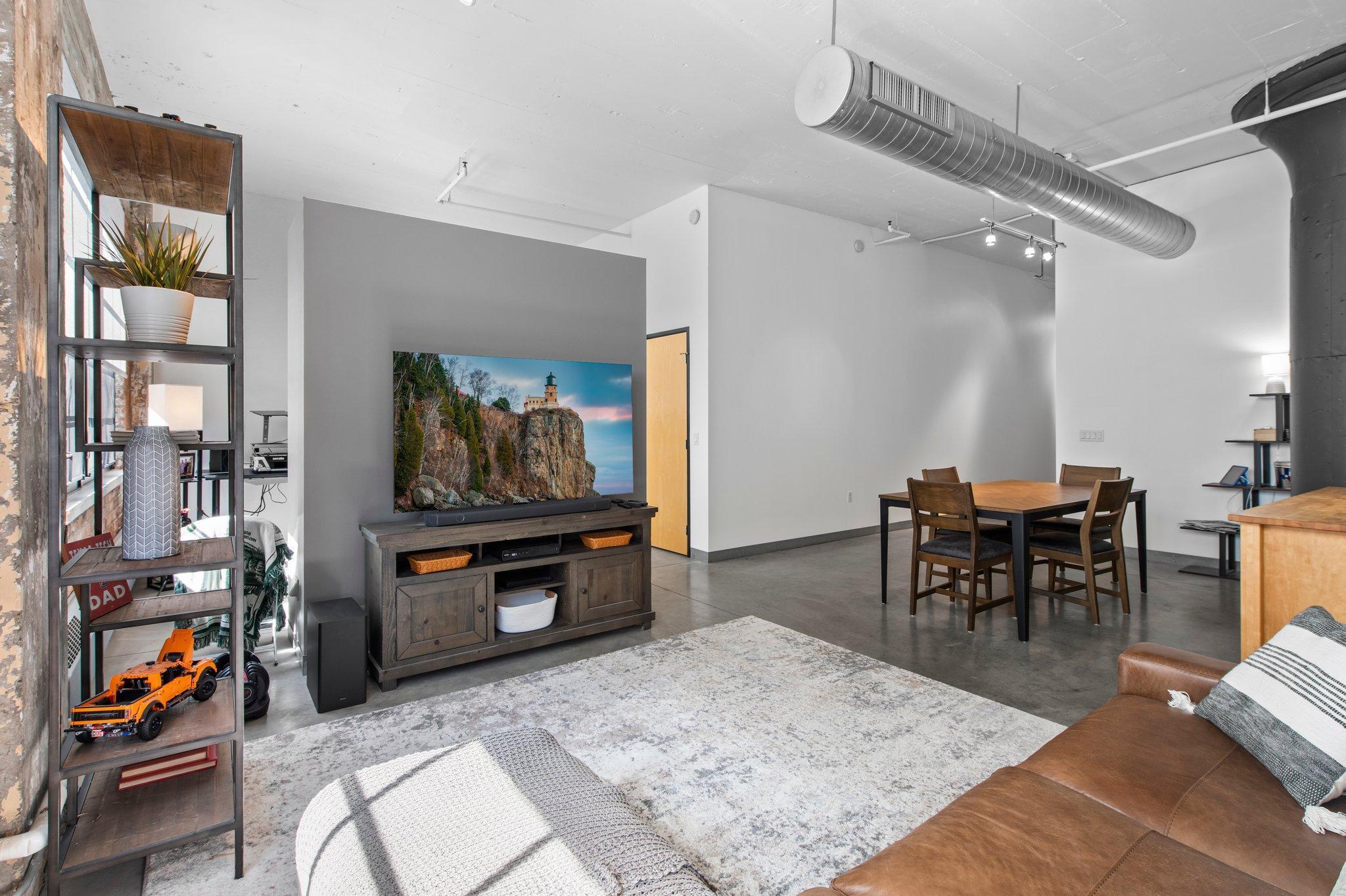 250 Park Avenue 306 Property Photo 24