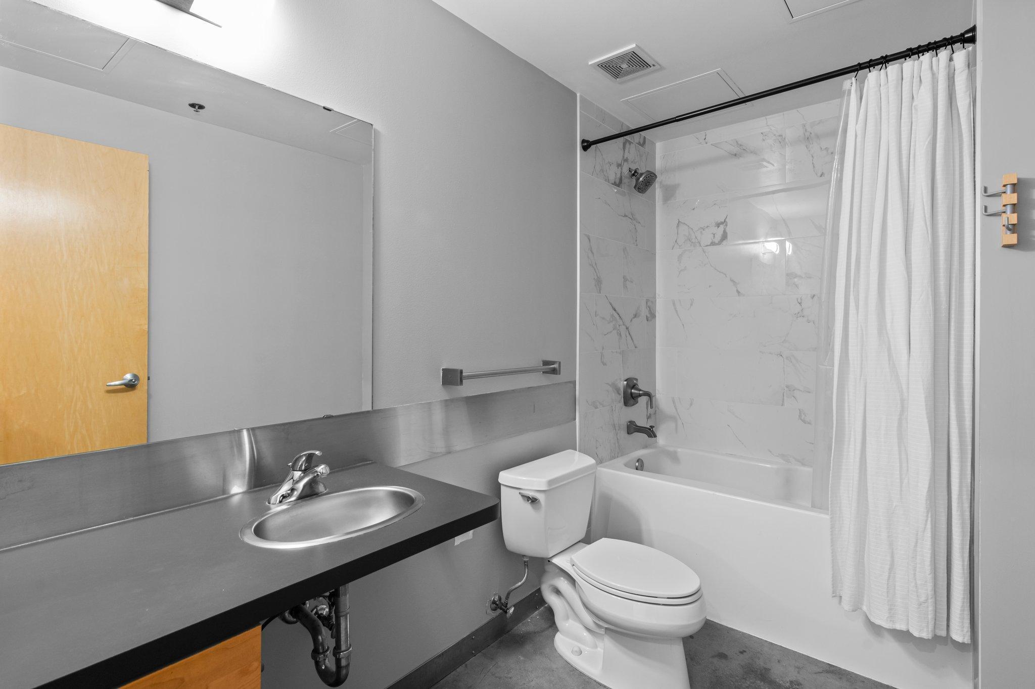 250 Park Avenue 306 Property Photo 28