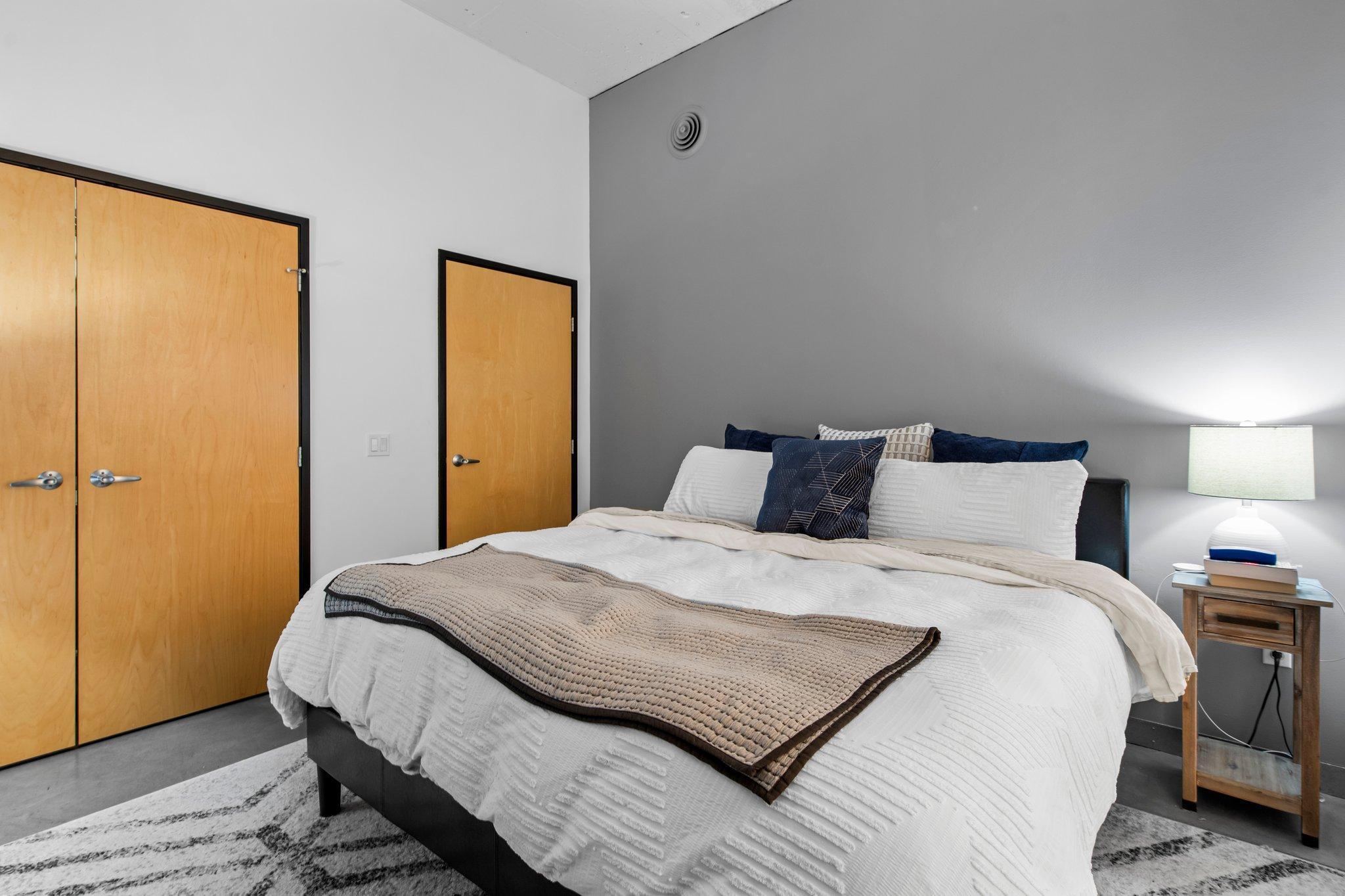 250 Park Avenue 306 Property Photo 31