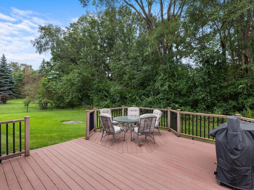 6120 145th Lane Property Photo 7