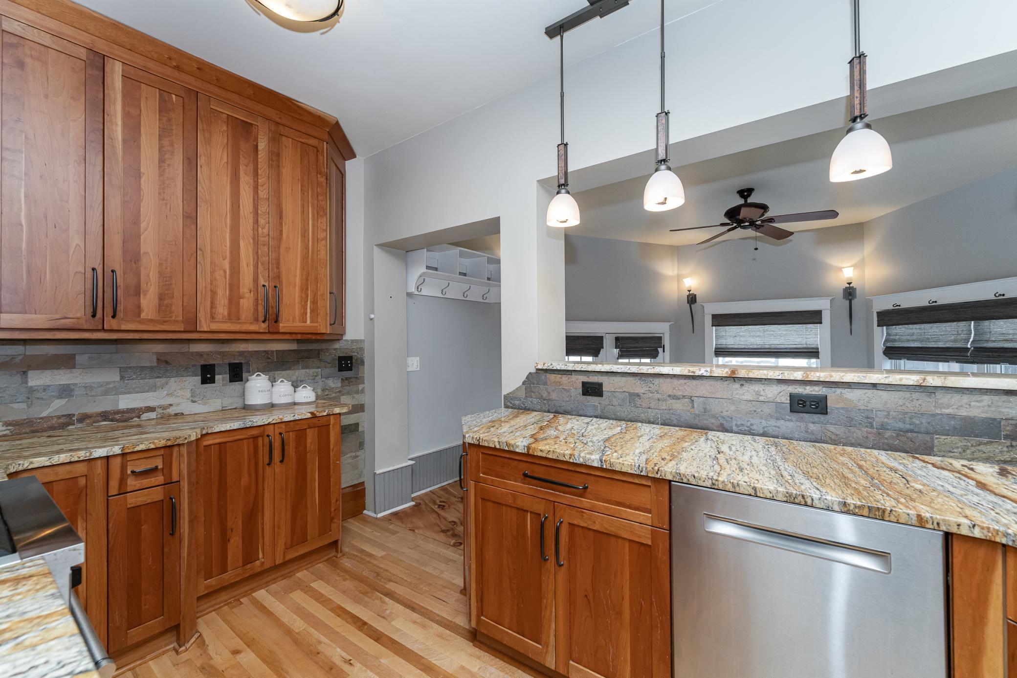 523 6th Street Property Photo 11