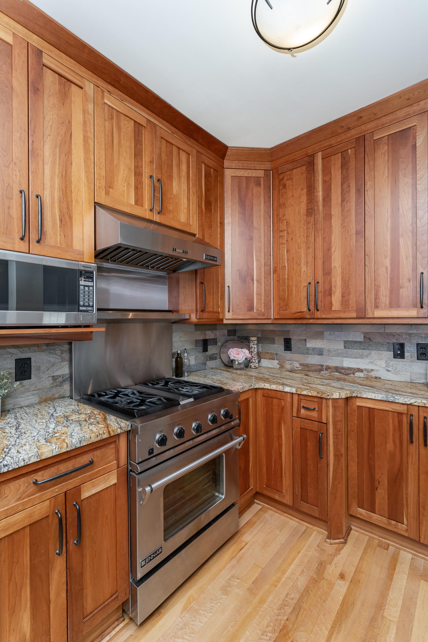 523 6th Street Property Photo 15