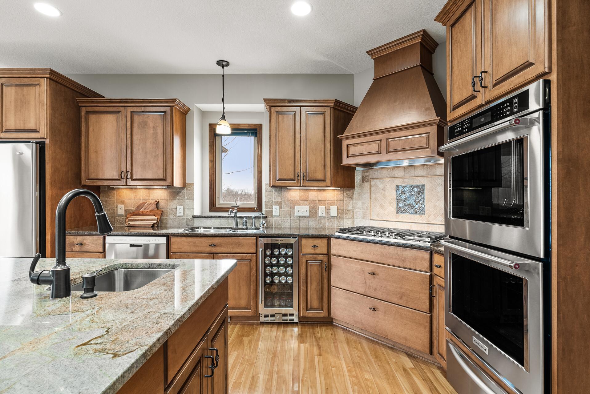 2711 44th Street Property Photo 5