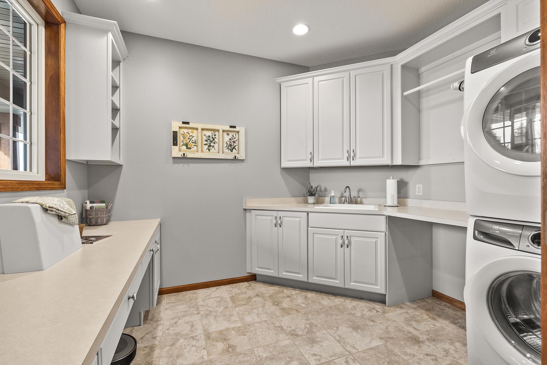 2711 44th Street Property Photo 11