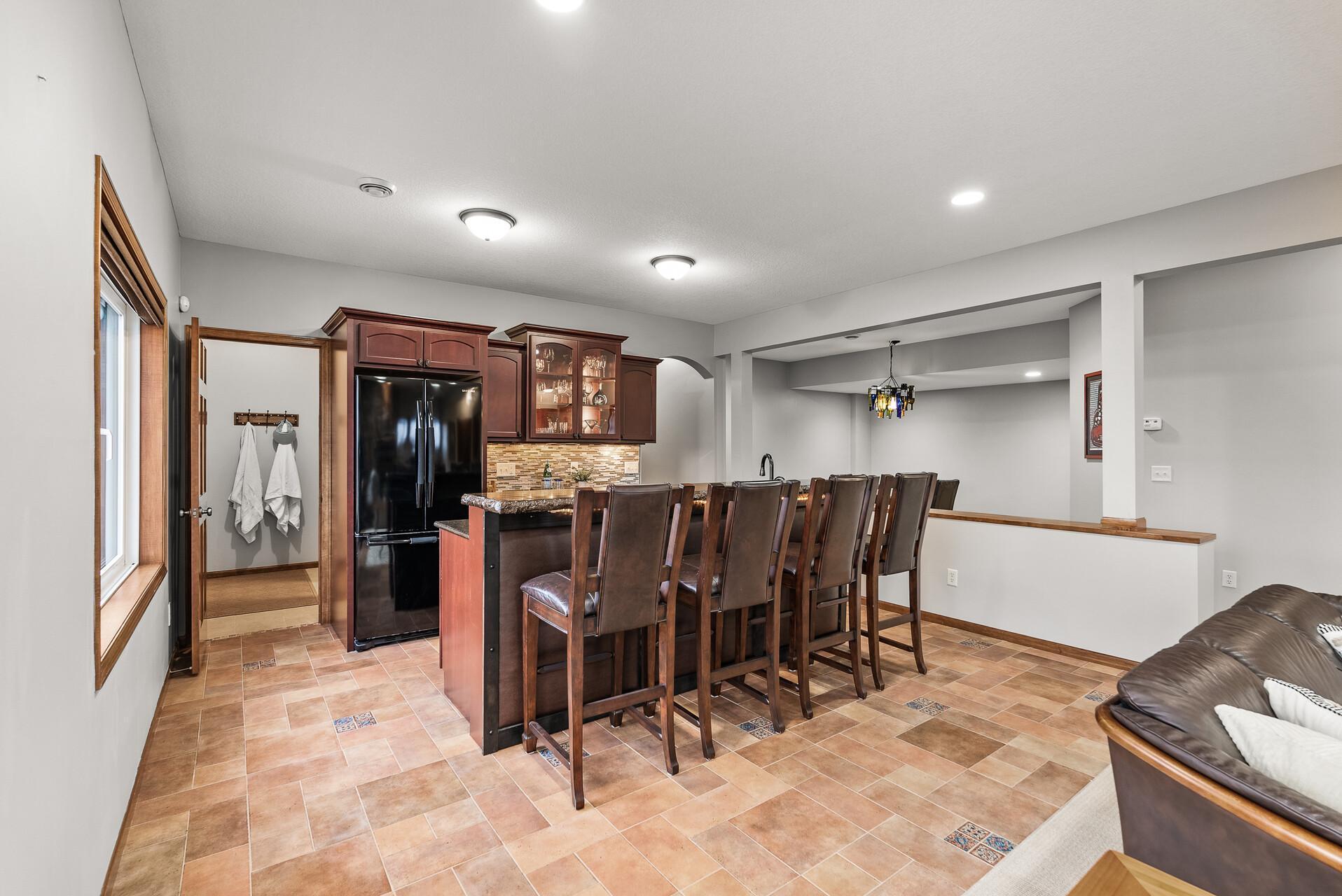 2711 44th Street Property Photo 23