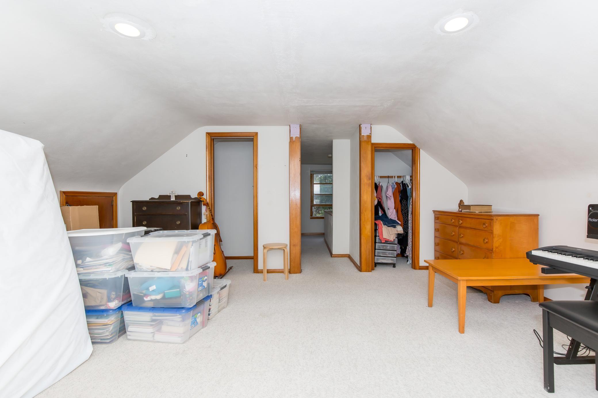 1126 70th Street Property Photo 14