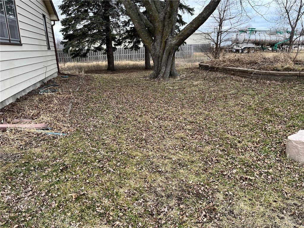 14075 State Highway 30 Property Photo 32