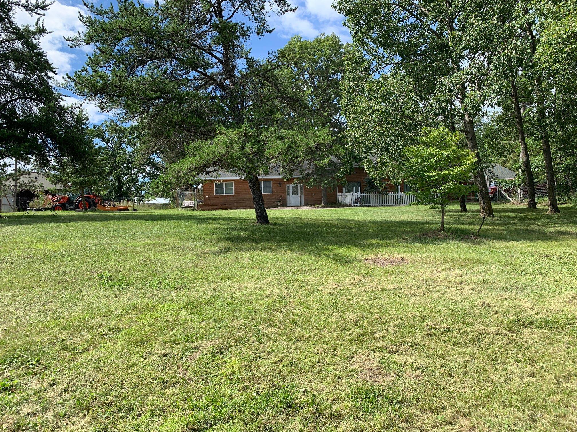24200 Fairwood Lane Property Photo 3