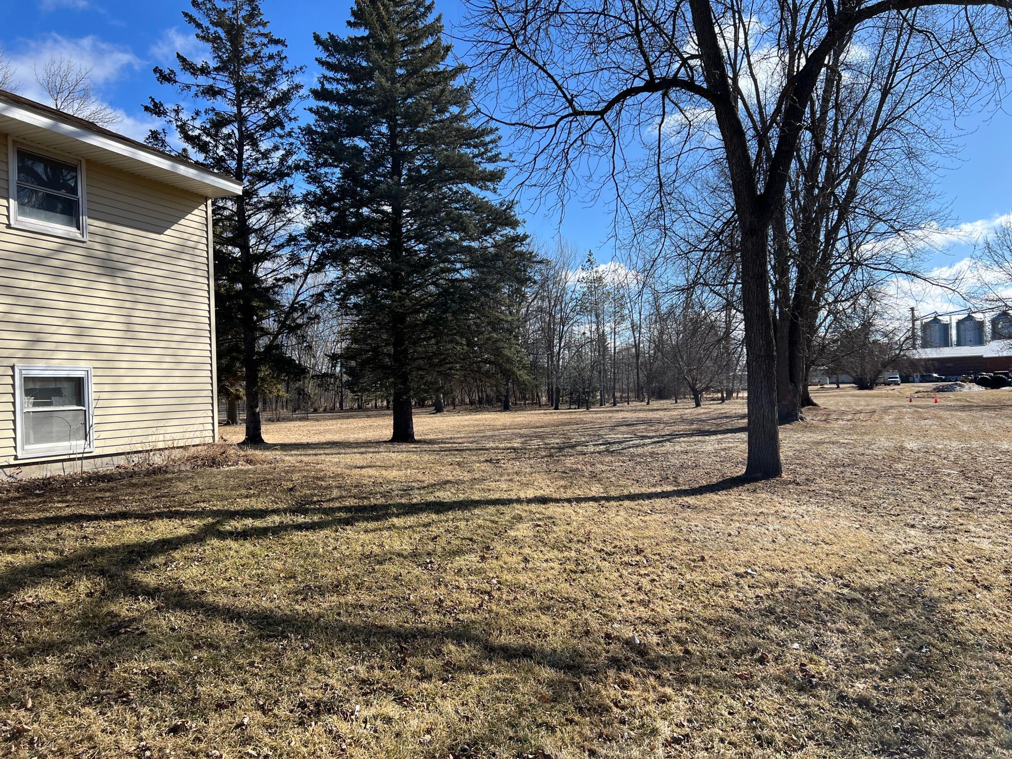 825 Nevada Avenue Property Photo 4