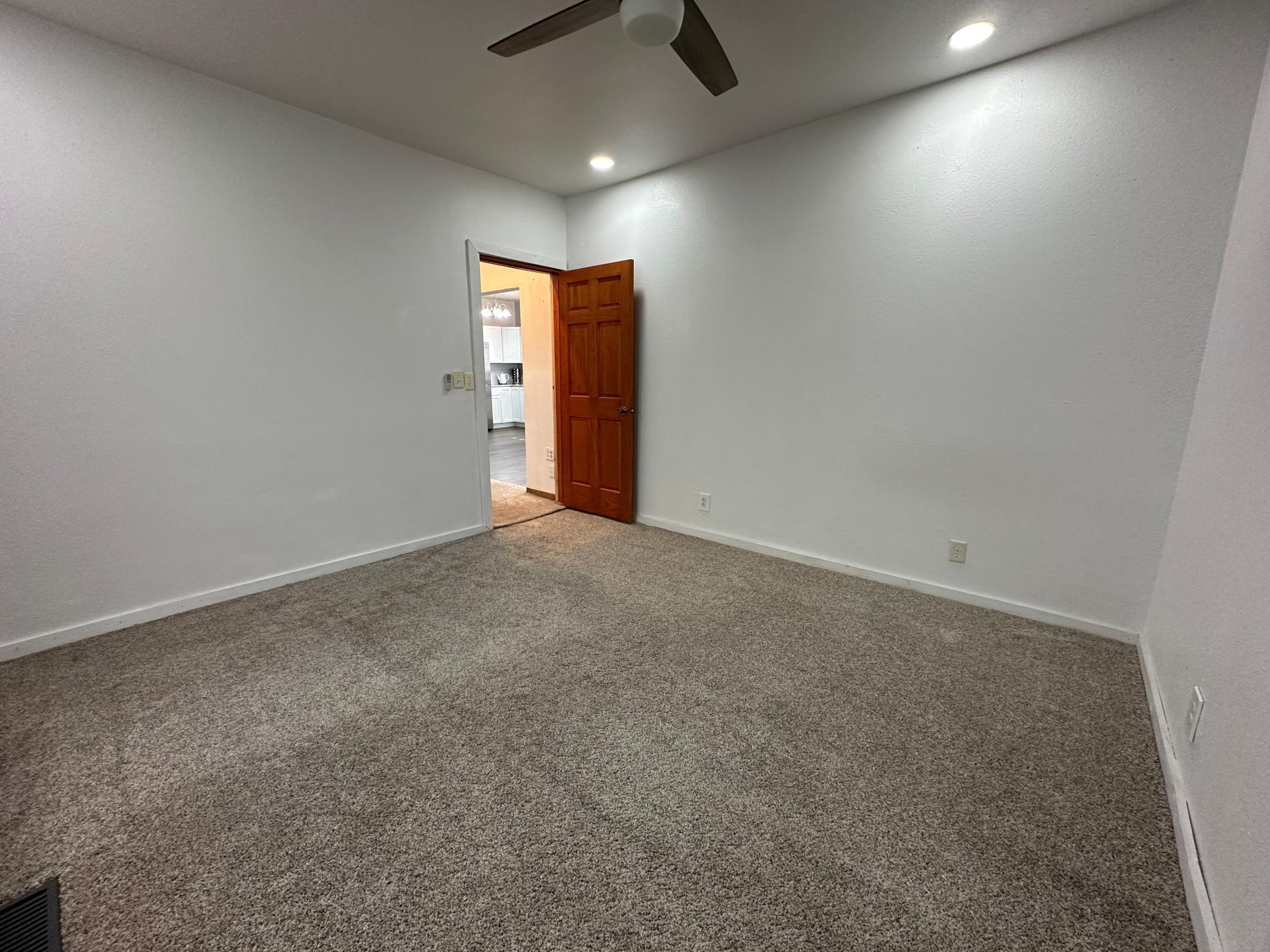 709 4th Avenue Property Photo 15