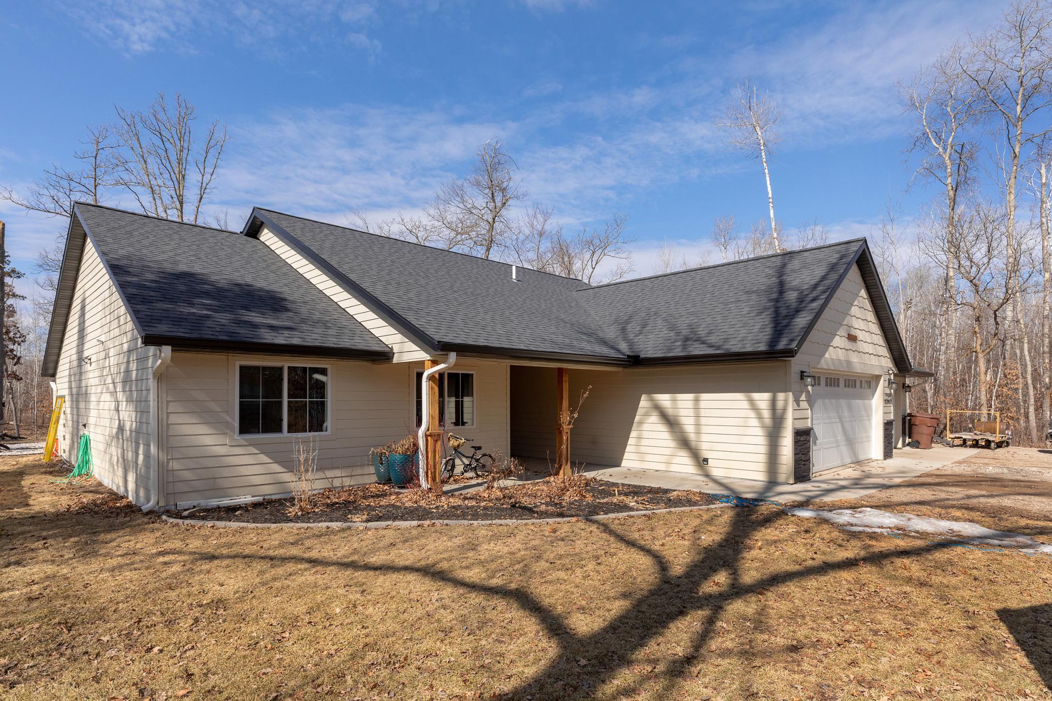 26137 Middle Cullen Road Property Photo 1