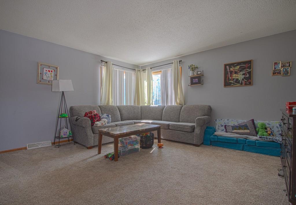 10330 Lever Street Property Photo 3