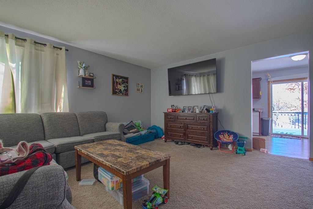 10330 Lever Street Property Photo 4