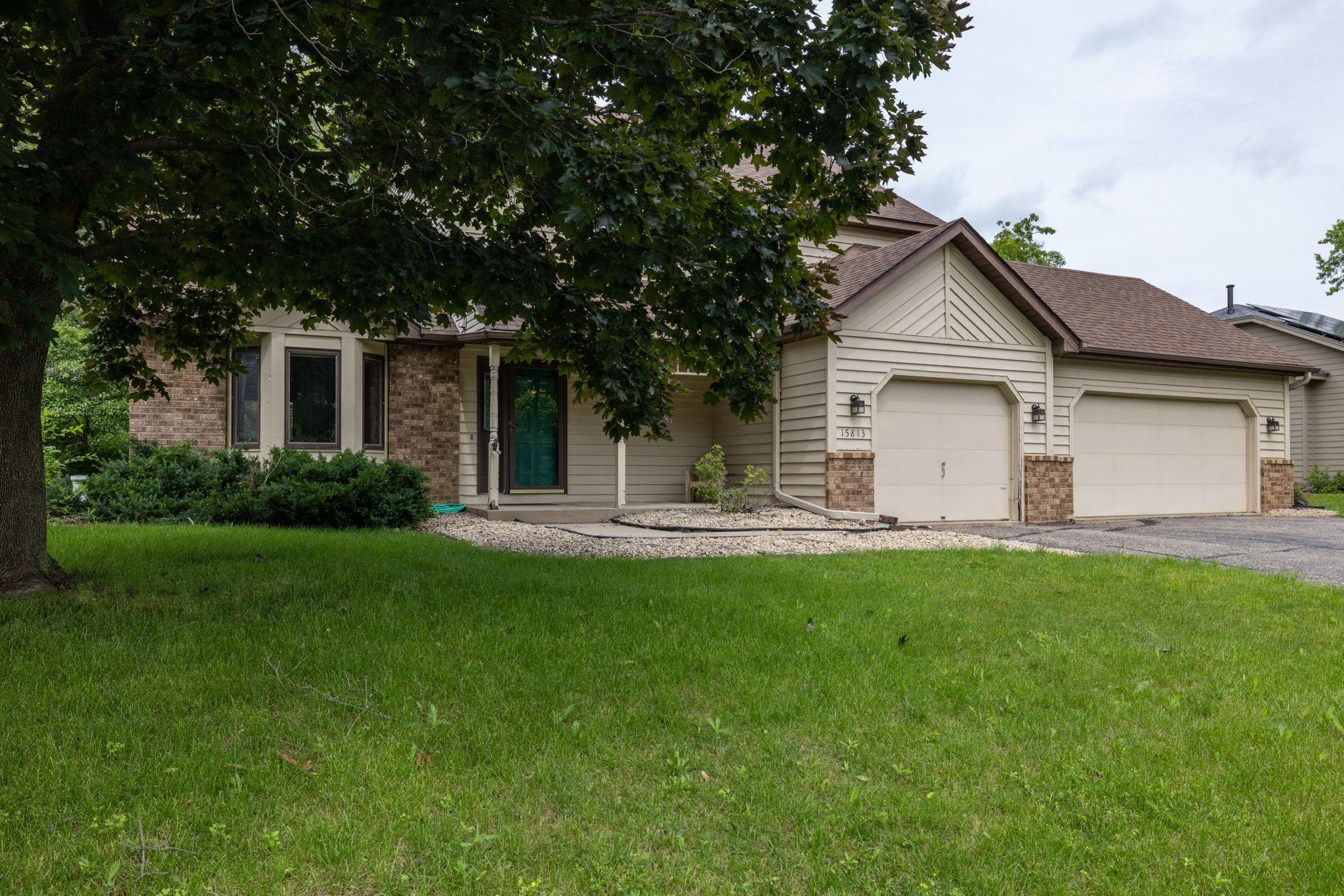 15813 Garden View Drive Property Photo