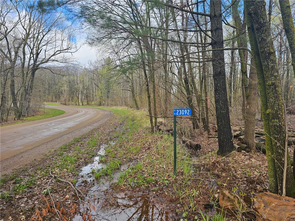 23092 Iron Hub Road Property Photo 1