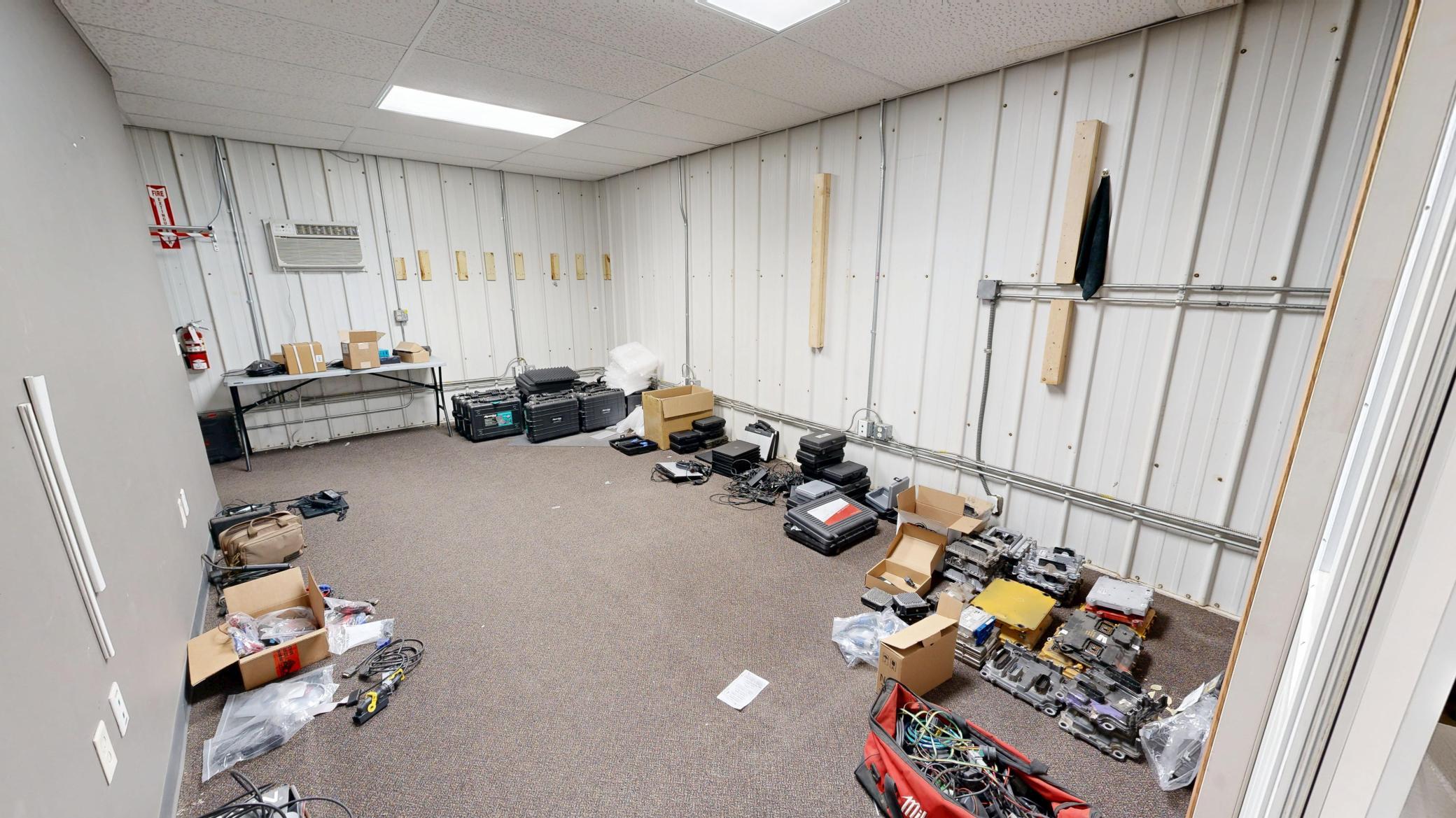 308 Industrial Drive Property Photo 17