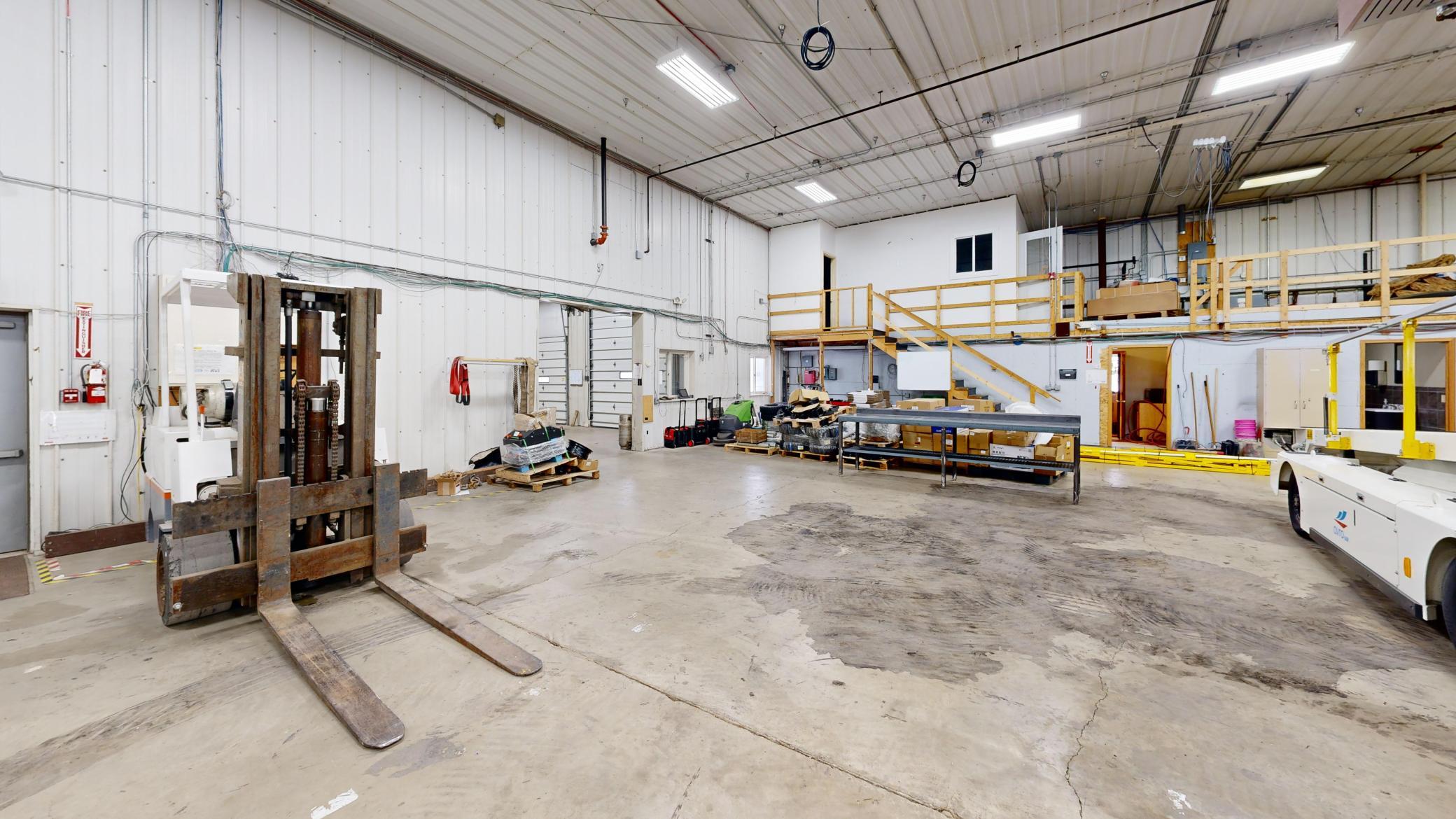 308 Industrial Drive Property Photo 32