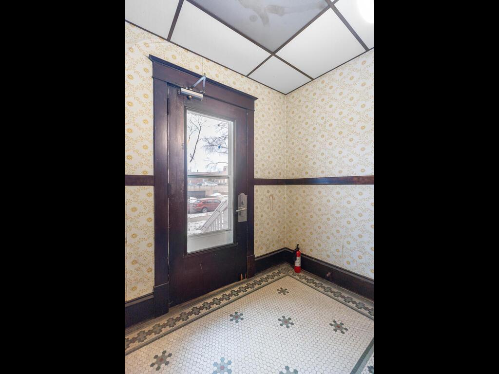 2017 Pleasant Avenue Property Photo 7