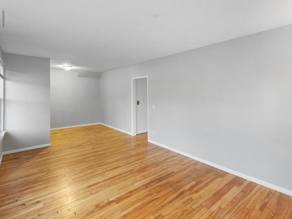 2017 Pleasant Avenue Property Photo 11