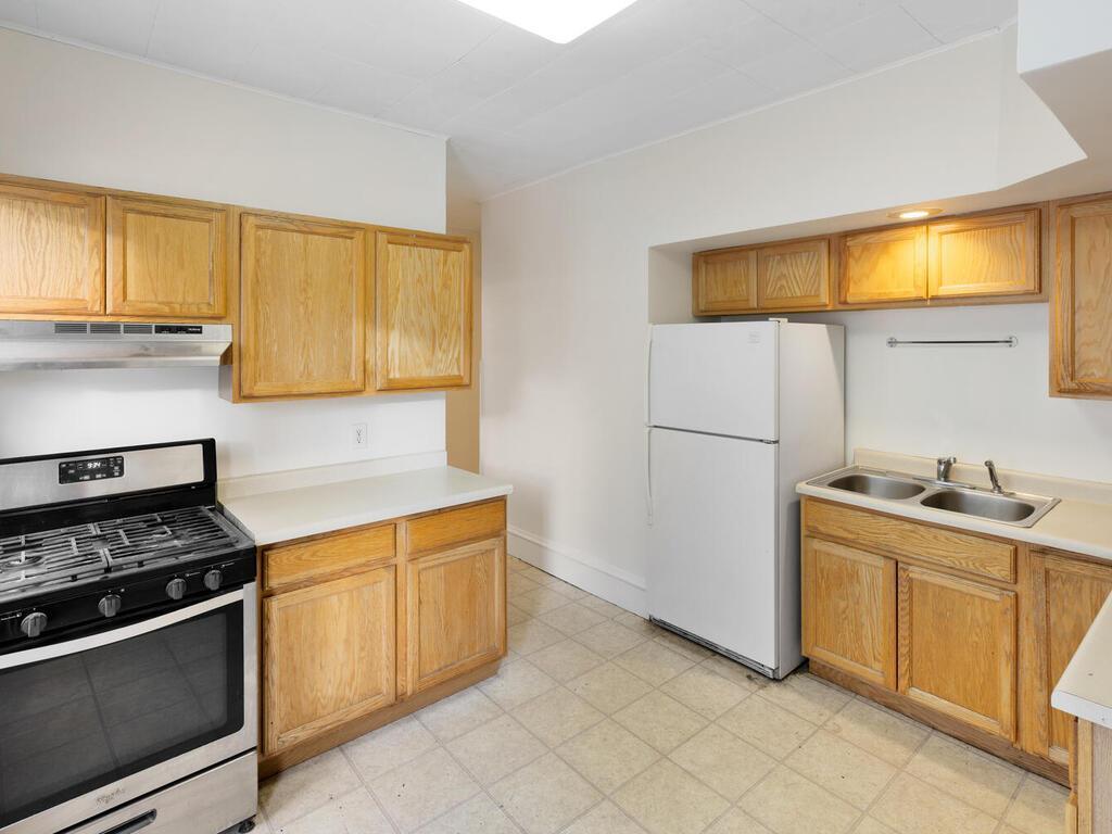 2017 Pleasant Avenue Property Photo 17
