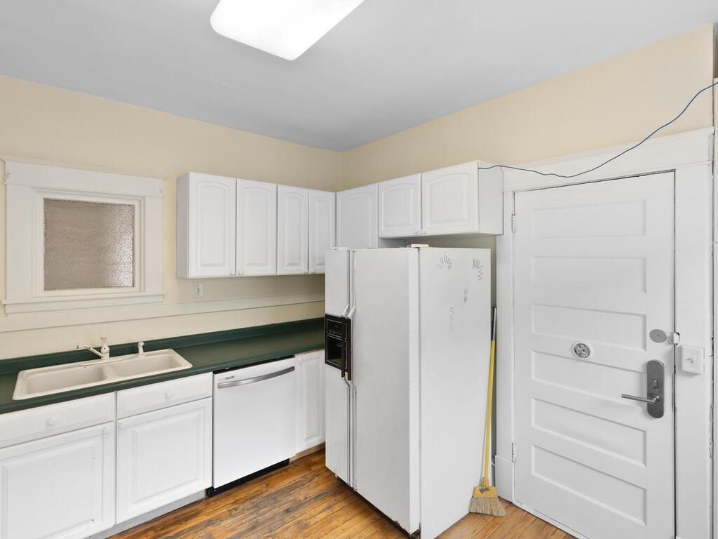2017 Pleasant Avenue Property Photo 43