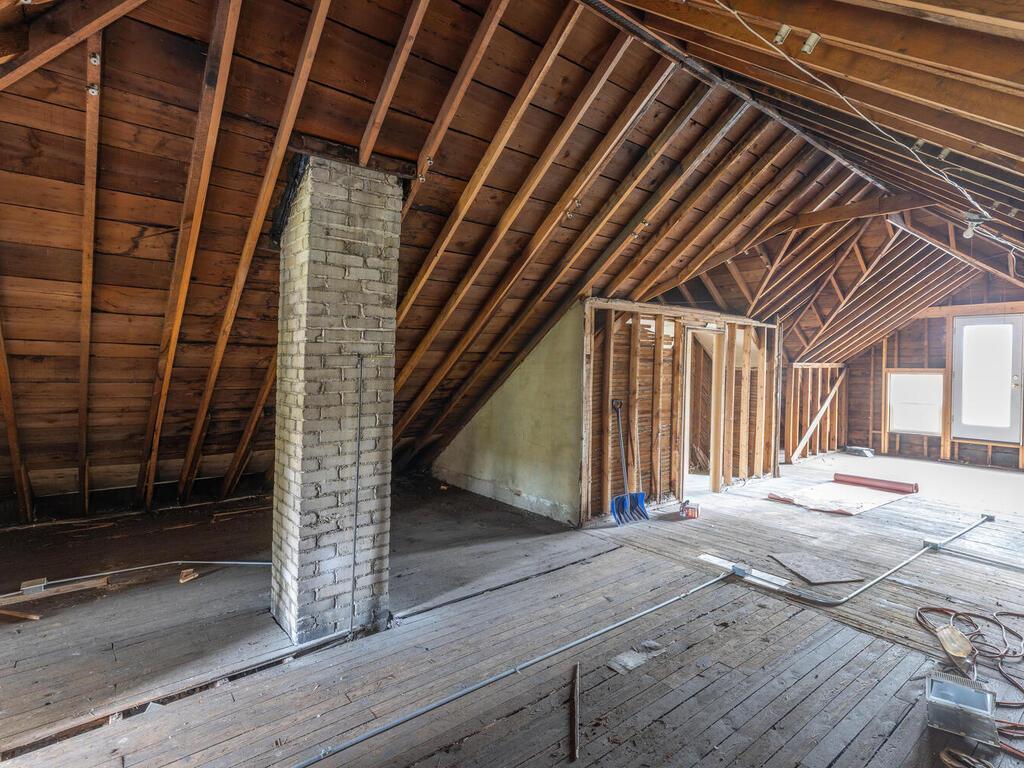 2017 Pleasant Avenue Property Photo 56
