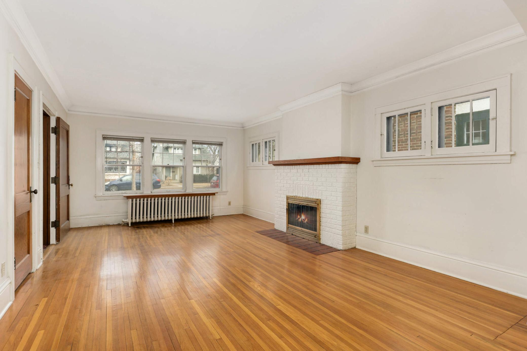 5048 Thomas Avenue Property Photo 3