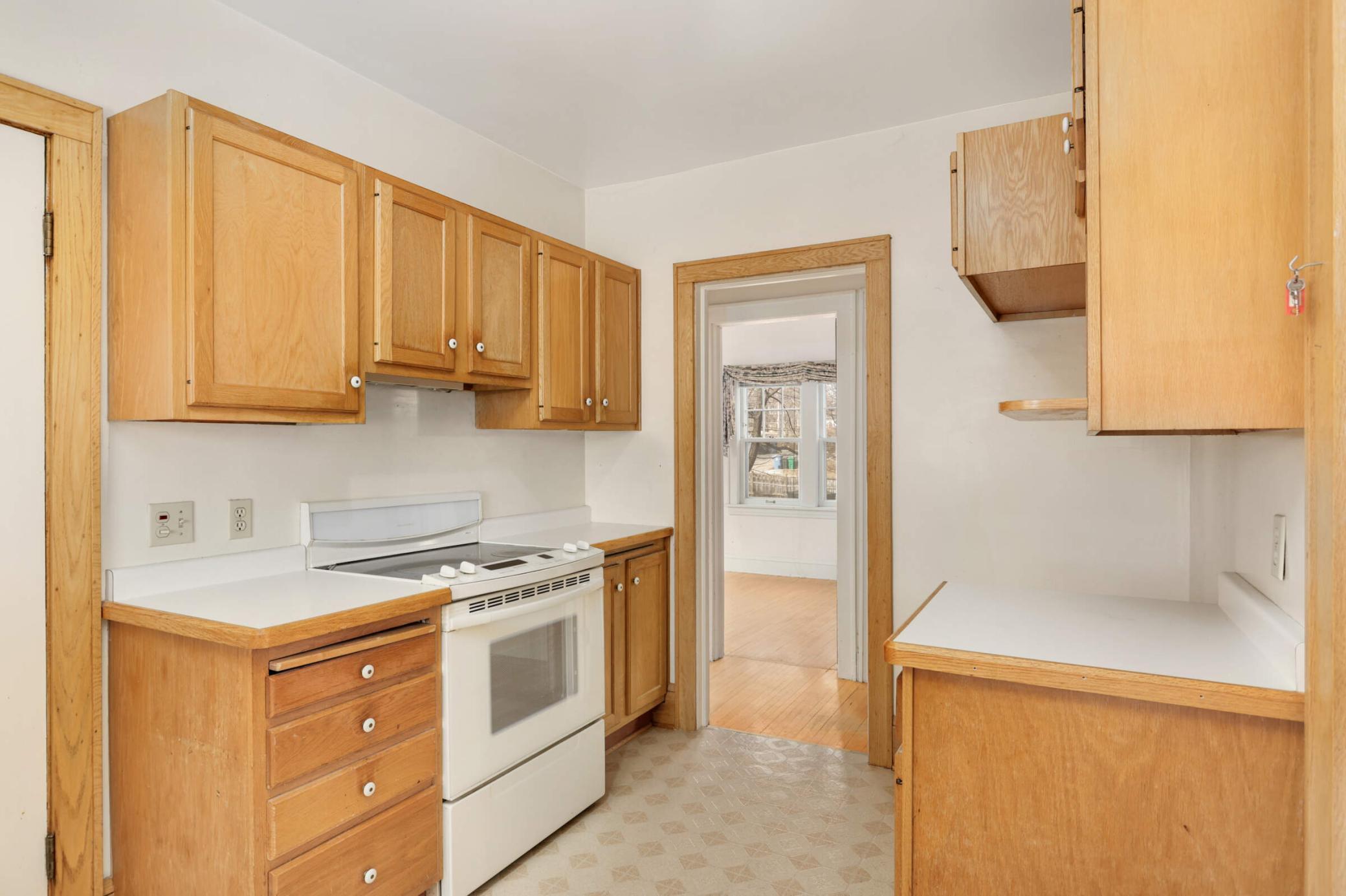 5048 Thomas Avenue Property Photo 11
