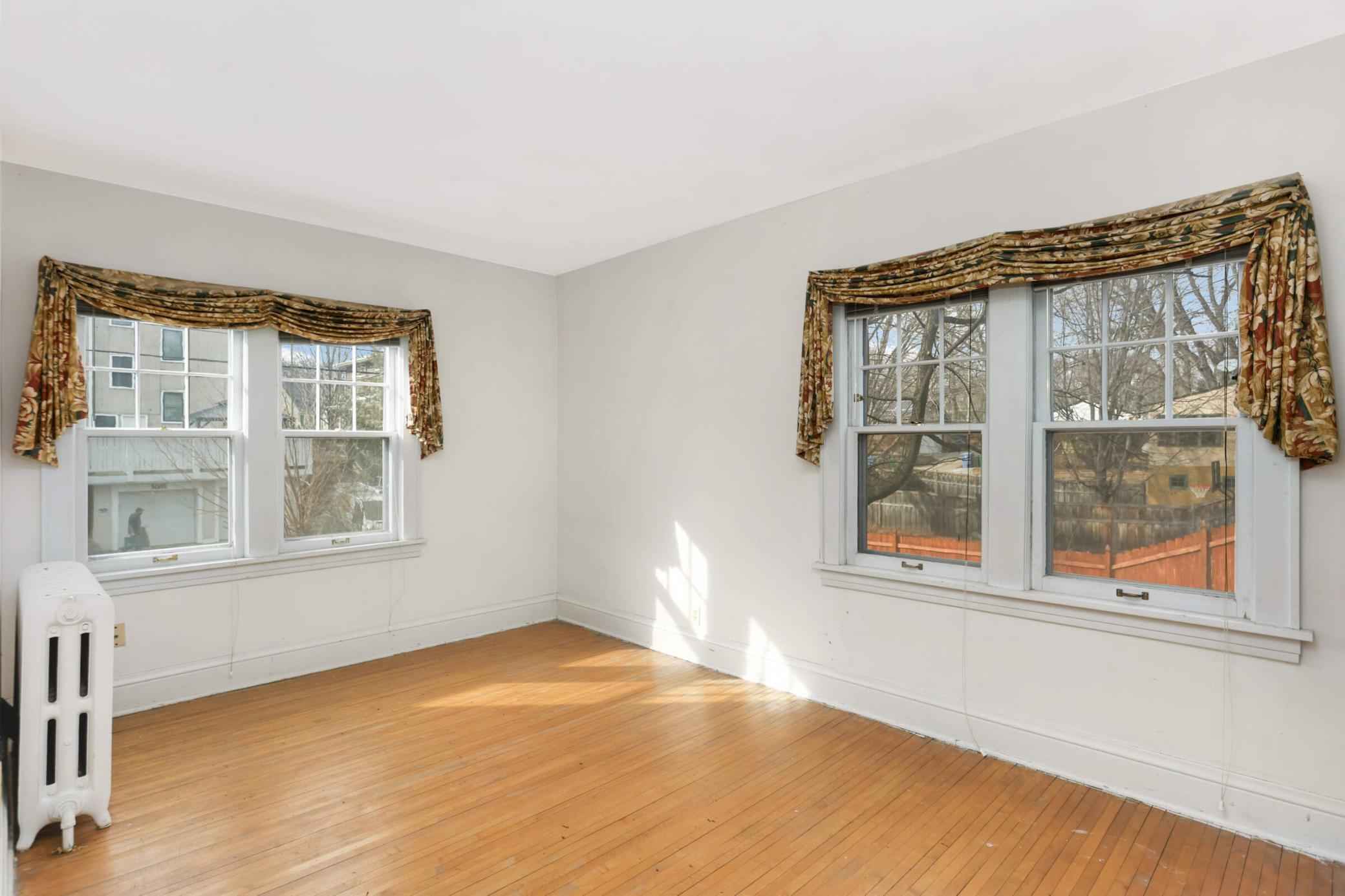 5048 Thomas Avenue Property Photo 12