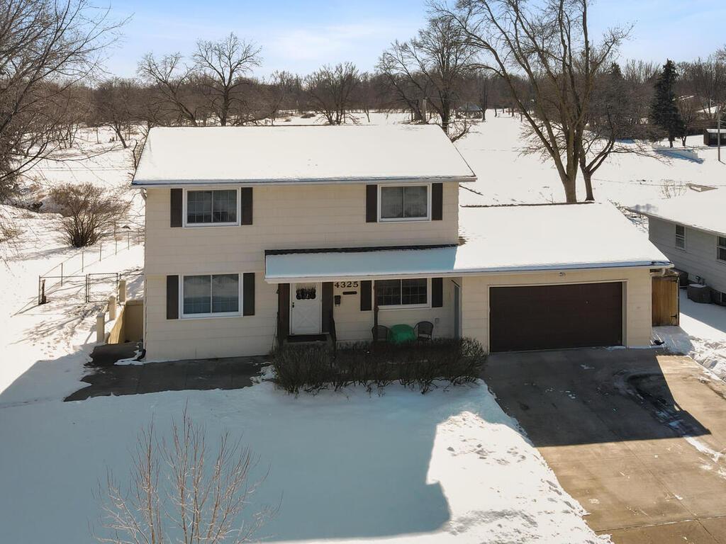 4325 Estate Drive Property Photo 1